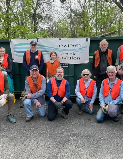 Newtown Creek Cleanup volunteers
